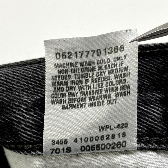 LEVI'S 550 Relaxed Fit Jeans Mens Sz 32 x 30 Black Wash Straight Leg Grunge Rock - Picture 7 of 8